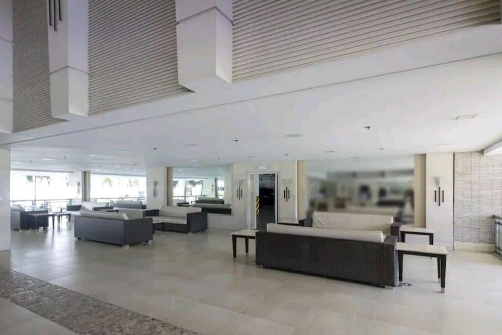 Cherolds Place Lovely 1 Bedroom Condo With Balcony Manila Exterior foto